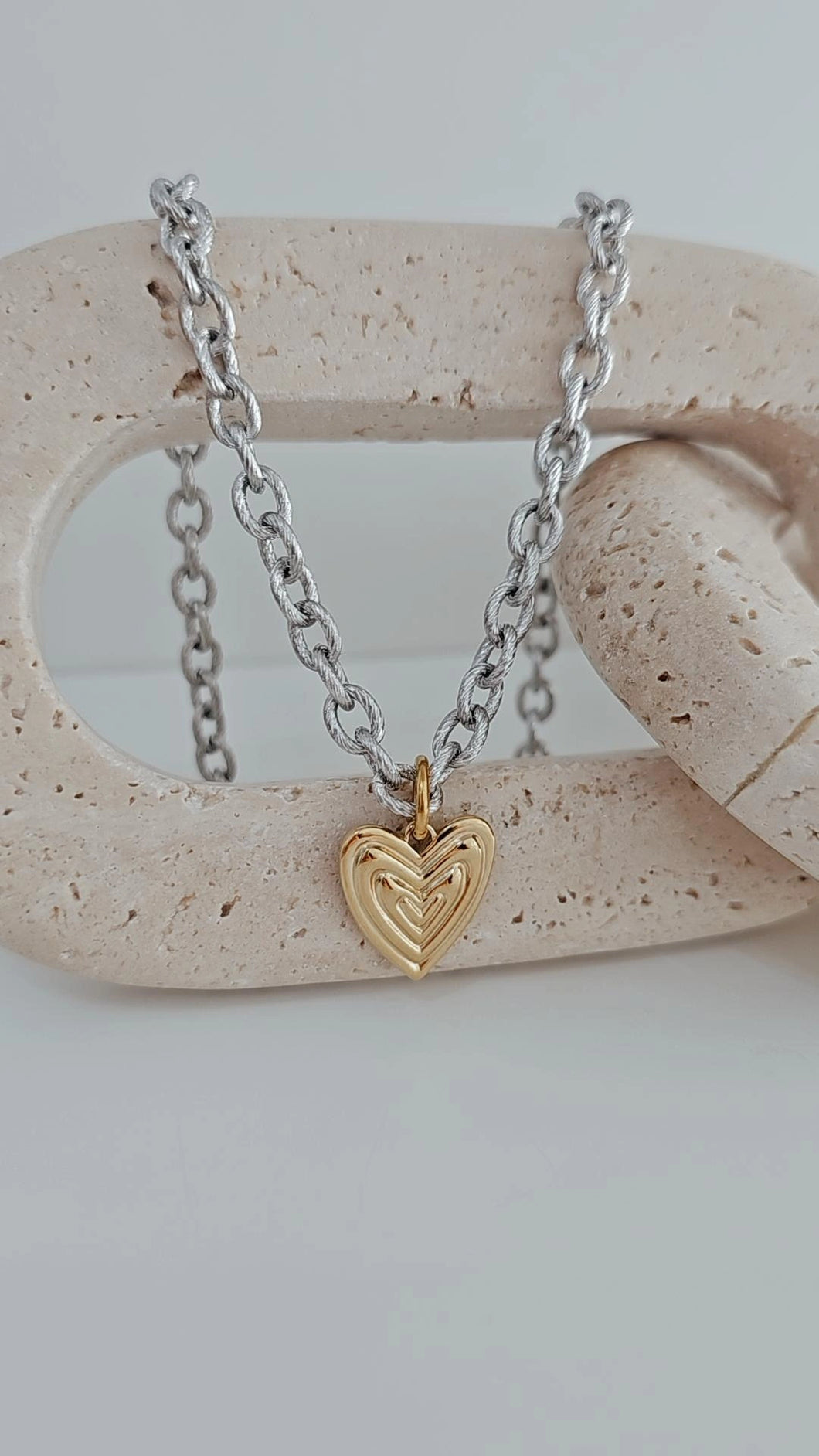 HEART NECKLACE