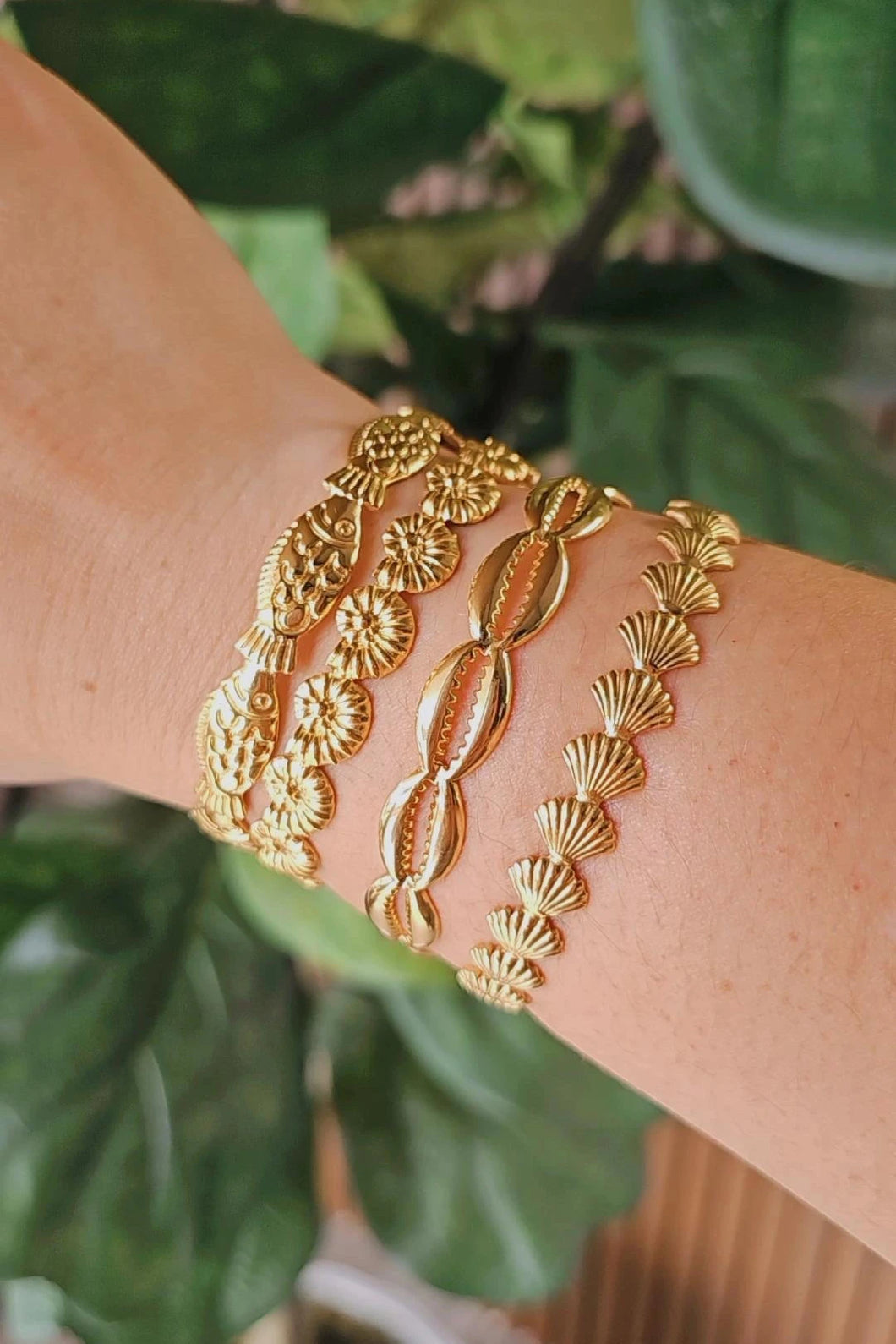 VOLCANO BANGLE