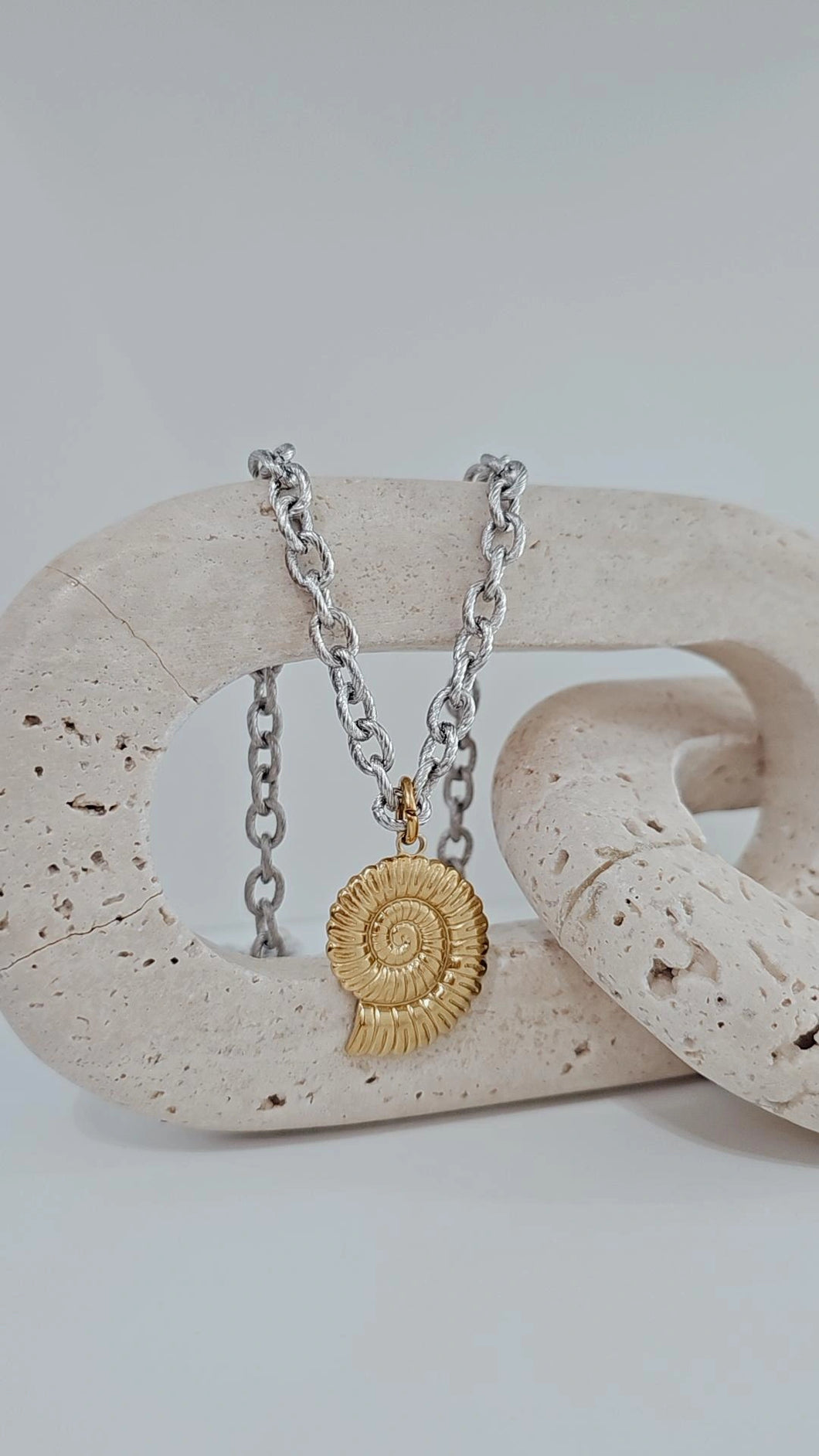 SPIRAL NECKLACE